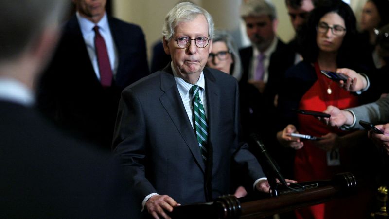 No evidence Mitch McConnell has seizure disorder or experienced stroke when freezing before cameras, Capitol Hill doctor says